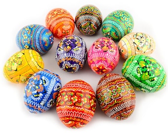 12 Easter Painted Eggs Wooden Ukrainian Pysanky (Pysanka). Polish Pisanki. Czech Kraslice.