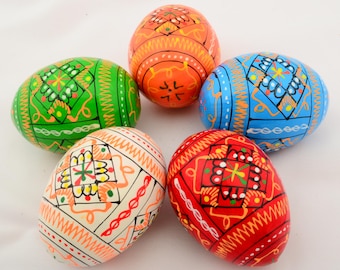 5 Easter Painted Eggs Wooden Ukrainian Pysanky (Pysanka). Polish Pisanki. Czech Kraslice.