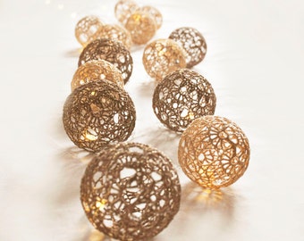 Lumières de corde, éclairage de partie, lampes de décor de chambre à coucher, lumières de fée, lumières de Noël, 20 boules crochetées de dentelle d’or brun, lumière de guirlande