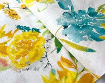 CLEARANCE- Save 25% // White Floral, Hokkoh, Linen & Cotton Blend Double Gauze Fabric, 9 Yards