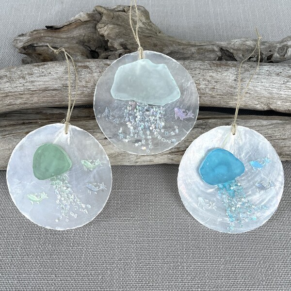 Beach Ornament, Seaglass Ornament, Jellyfish Ornament, Seaglass Jellyfish, Seaglass Jellyfish Ornament