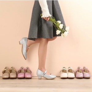 Ladies silver deals shoes size 4