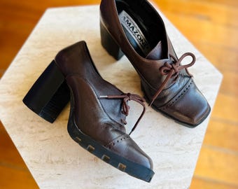Vintage Brown Leather Chunky Oxford Heels – Square Toe Brogues Size 7.5