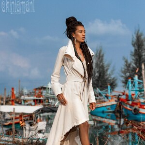 White maxi coat 2025