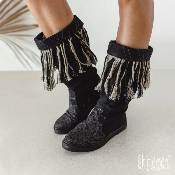 Schwarze Boho-Schuhe für Damen ∆ Vegane Stiefel ∆ Festival-Hippie-Schuhe ∆ Cowboy-Western-Baumwoll-Canvas-Schuhe ∆ Goa-Zigeunerstiefel aus Leinen mit Fransen / Schwarz