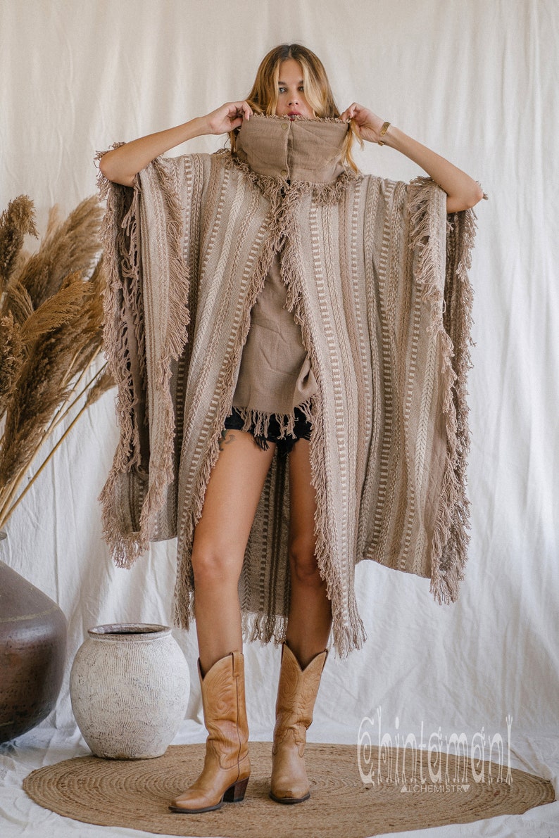 Poncho-Mantel mit Fransen Boho-Damenbekleidung, Kimono-Robe Wüstenmann-Festival-Outfit, Boho-Wickel-Strickjacke Oberteil für Zeremonienkleidung / Kaffeebraun Bild 3