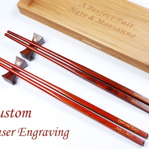 Custom Two Pairs Gold Coloring Letters Engraving Red Suanzhi Wood Chopsticks, Two Chopstick Rests,  Bamboo Box Set Christmas Gift