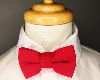 Red linen baby bowtie / boys bowtie / children's bowtie