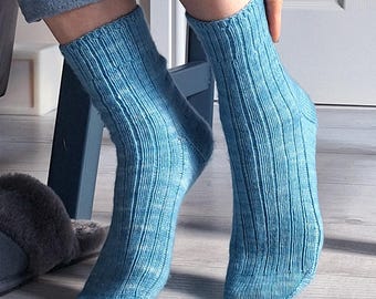 Knitting Pattern - Flexy Fit Socks (Child and Adult sizes)