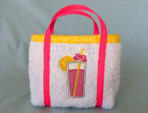 Limonade rose maillot de bain et sac de plage pour poupée Wellie Wisher/14,5 pouces Limonade rose maillot de bain et sac de plage pour poupée Wellie Wisher/14,5 pouces