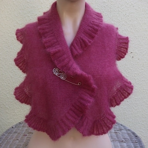 Gestrickter Rüschen Schal Wrap Muster.
