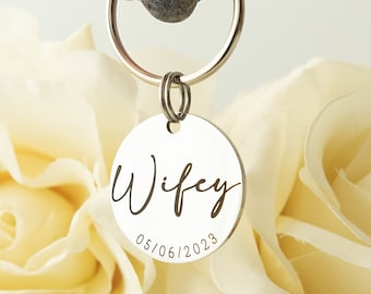 Wedding Gift - Wifey and Hubby - Husband and Wife Gift - Personalised Wedding Gift - Gift for Newlyweds - Couple Gift - Matching Keyring