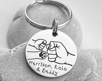 Fist Bump with Paw - Gift for Daddy - Personalised Daddy Gift - Daddy Keyring - Gift for Dad - Dad Gifts - Daddy Gifts - Gift for Him - Xmas