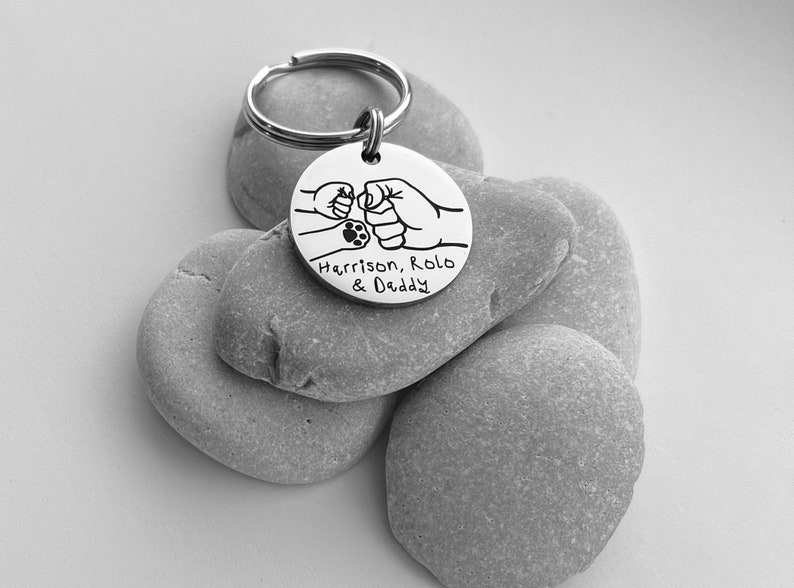 Fist Bump with Paw Gift for Daddy Personalised Daddy Gift Daddy Keyring Gift for Dad Dad Gifts Daddy Gifts Gift for Him Xmas image 6