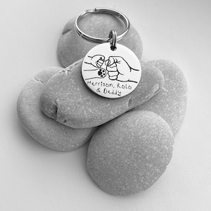 Fist Bump with Paw Gift for Daddy Personalised Daddy Gift Daddy Keyring Gift for Dad Dad Gifts Daddy Gifts Gift for Him Xmas image 4
