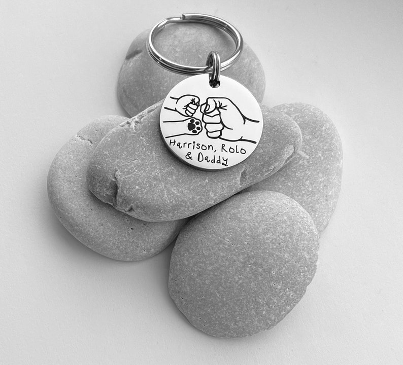 Fist Bump with Paw Gift for Daddy Personalised Daddy Gift Daddy Keyring Gift for Dad Dad Gifts Daddy Gifts Gift for Him Xmas image 4