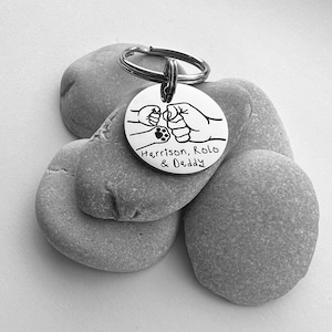 Fist Bump with Paw Gift for Daddy Personalised Daddy Gift Daddy Keyring Gift for Dad Dad Gifts Daddy Gifts Gift for Him Xmas image 2