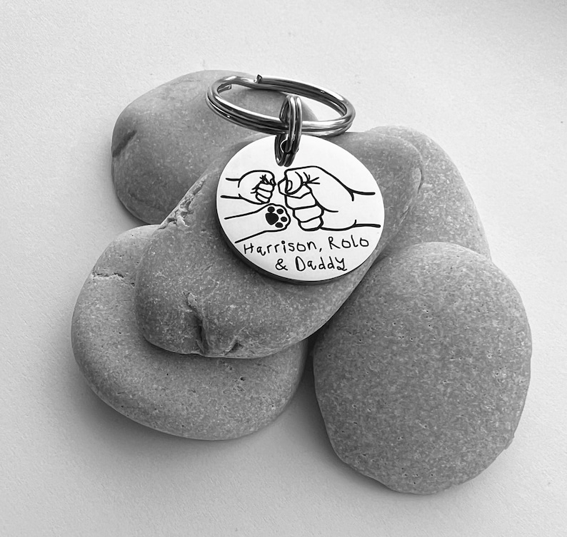 Fist Bump with Paw - Gift for Daddy - Personalised Daddy Gift - Daddy Keyring - Gift for Dad - Dad Gifts - Daddy Gifts - Gift for Him - Xmas image 2