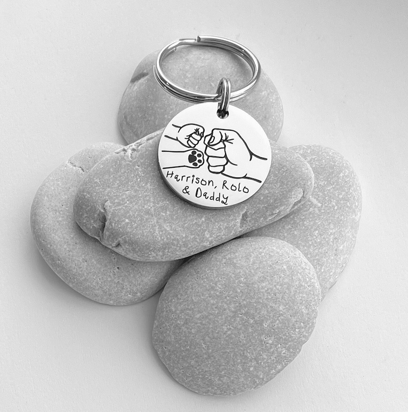 Fist Bump with Paw Gift for Daddy Personalised Daddy Gift Daddy Keyring Gift for Dad Dad Gifts Daddy Gifts Gift for Him Xmas image 1