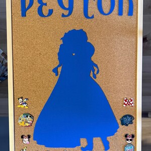 Customized Disney&#39;s Frozen Anna & Elsa X-Large Pin Board