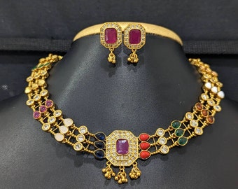 Südindischer Schmuck / Dreireihig Kemp Choker Set / Antikes vergoldetes Indisches Choker Ohrstecker Set / Traditioneller antiker Schmuck