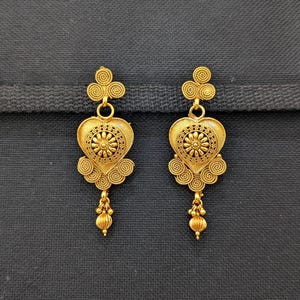 Festive wear / Chandbali Earrings / Heart Earrings / Traditional Gold plated Chakri Earrings / Indian party wear Earrings / Grand Earrings