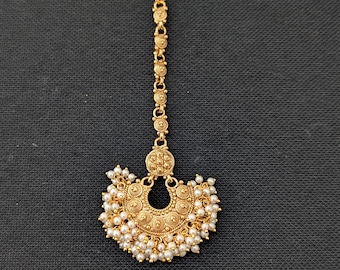 Chandbali Tikka - Maang Tikka / Indian Tikka / Tikka Jewelry/ Gold plated Pearl cluster Traditional Bridal Tika / Nethi Chutti /Papidi Billa