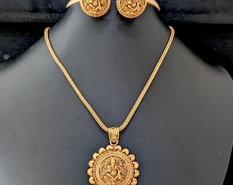 Lord Ganesh ji design Pendant and Stud Earrings Set  /  Indian Traditional Antique Gold plated sets / South Indian Jewelry / Festive wear