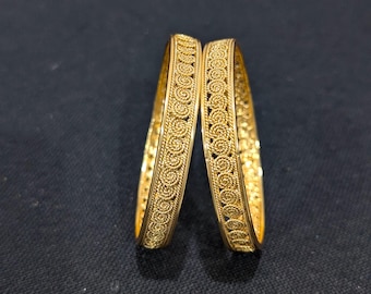 4 different designs - Indian Bangles / Gold plated Bangles / Women Bangle Bracelet / Indian Wedding / Party wear / Casual Wear Bangles