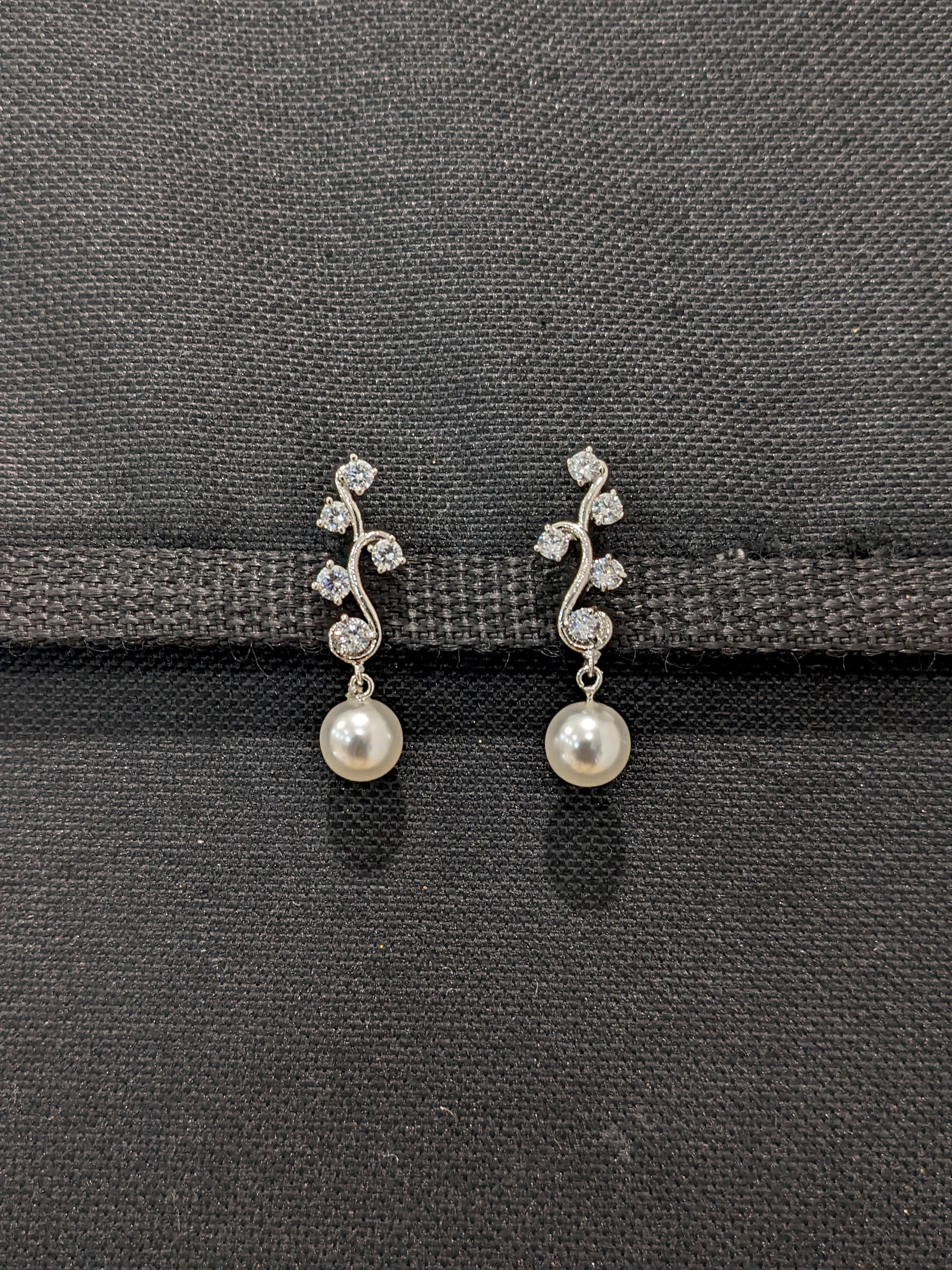 Handmade Brass Oxidized Matte Silver look alike Office Wear Minimalistic  Dangler Earrings with Nude Pink Yellow & White stone | SHIKHA | Purple |  MozaicQ