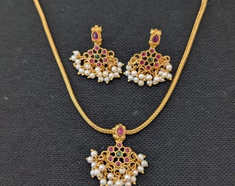 Minimalistic Choker Set / Flower pendant Guttapusalu set / Elegant Choker Necklace / Traditional Indian Jewelry Set