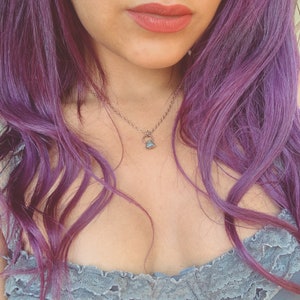 Collar con dije de obsidiana dorada