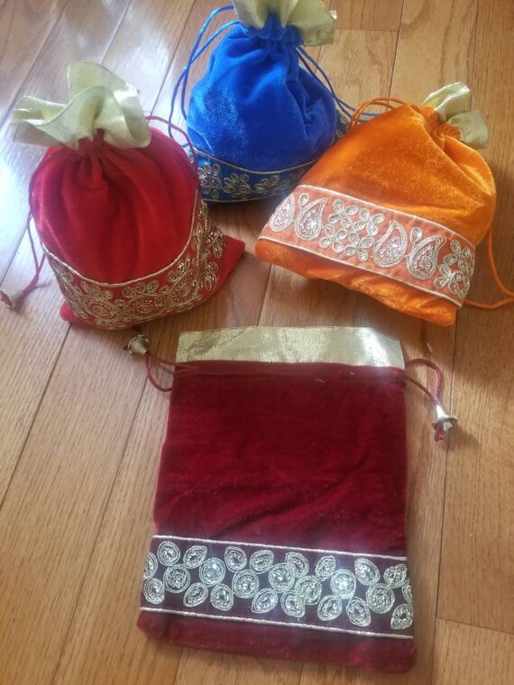 Fancy pouches for gifts sale