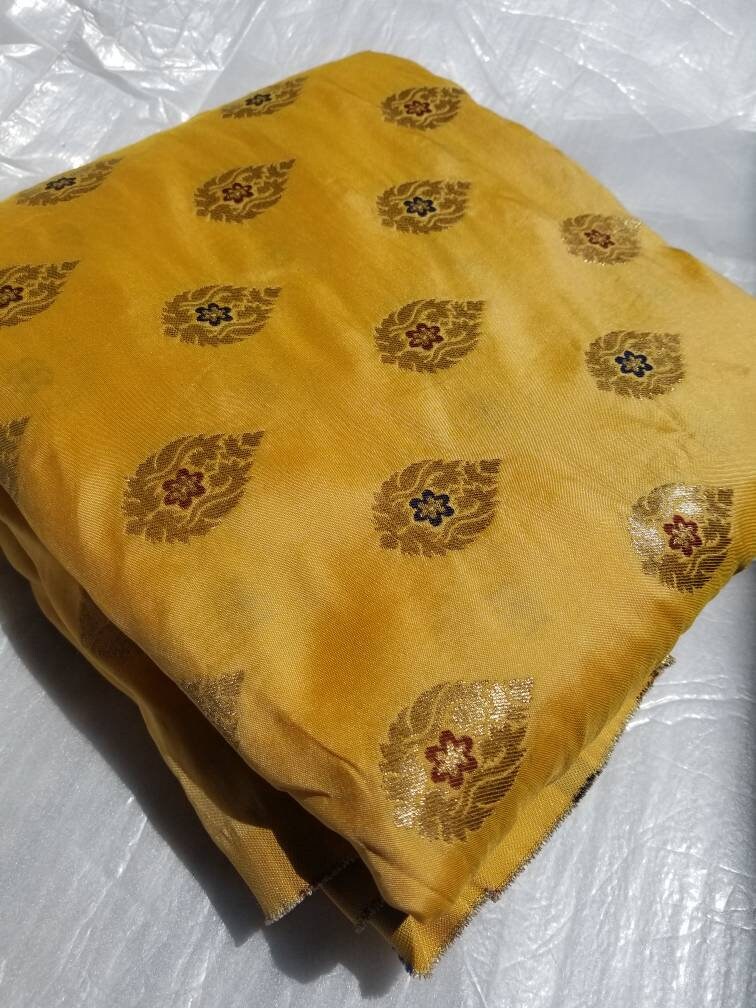 Handcrafted Beautiful Silk Brocade With Mettallic Thread Thread Work ...