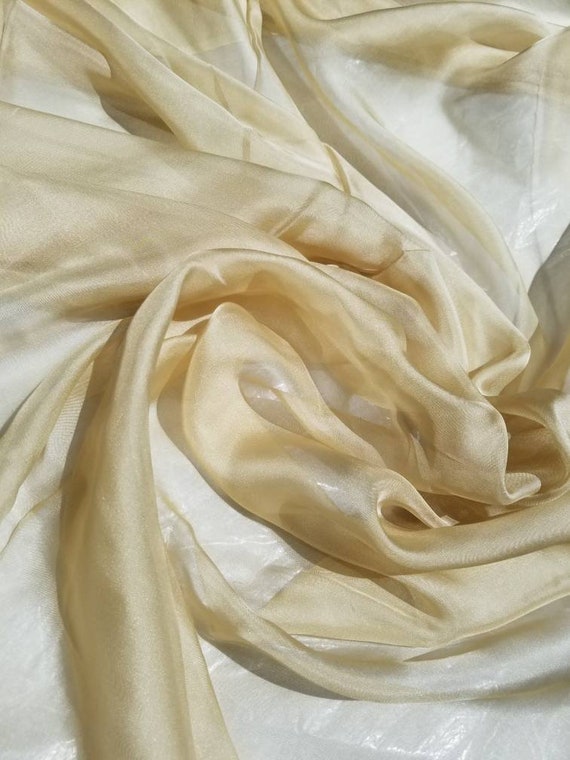 Victoria Rose Tissue Cover Satin Gold
