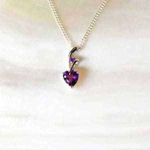 Purple Heart Shaped Amethyst Pendant, Sterling Silver Minimalist Necklace, February Birthday Gift for Her afbeelding 7