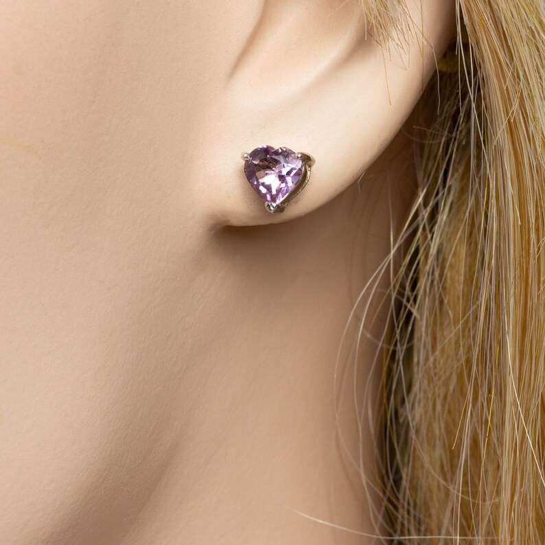 Sterling Silver Amethyst Heart Stud Earrings, February Birthstone, Purple Earrings, Gift for Her Bild 2