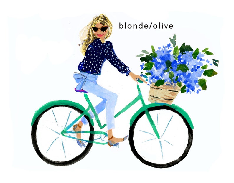 K&ouml;nnte beinhalten: Aquarellillustration einer Person, die ein gr&uuml;nes Fahrrad mit einem Korb voller blauer Blumen f&auml;hrt. Die Person tr&auml;gt ein marineblaues Polka-Dot-Hemd, hellblaue Jeans und eine Sonnenbrille. Der Text im Bild lautet "blonde/olive".