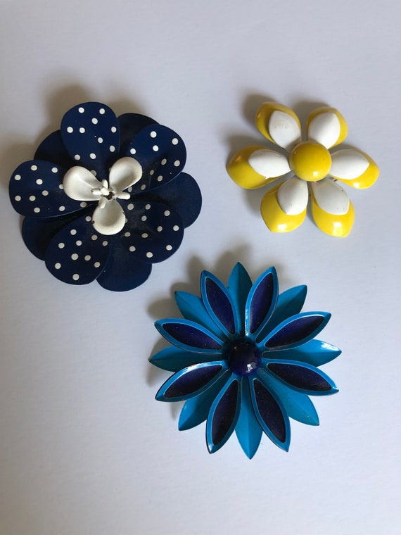 Flower pins Vintage 1960s  (3)