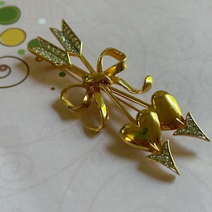 Vintage Joan Rivers Double Arrow Brooch