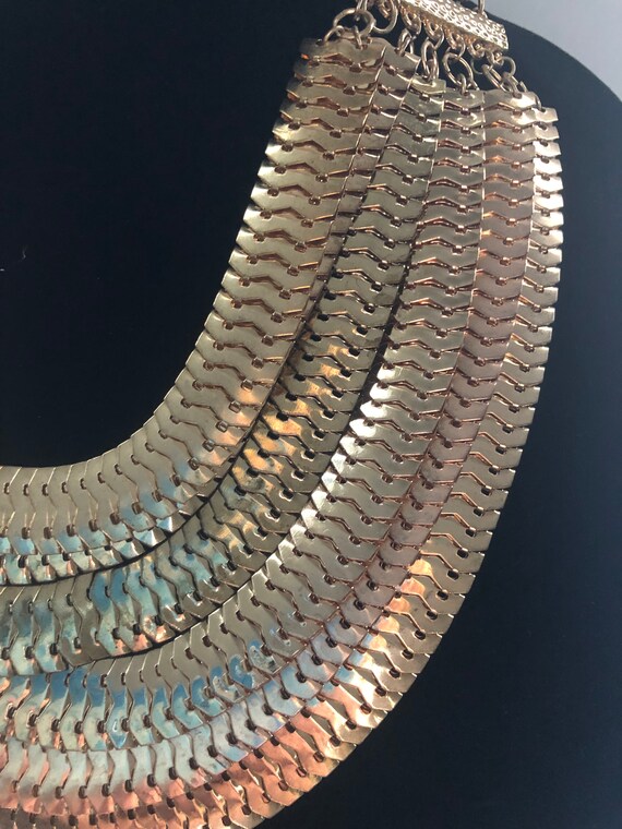 Gold shimmer Necklace - image 3