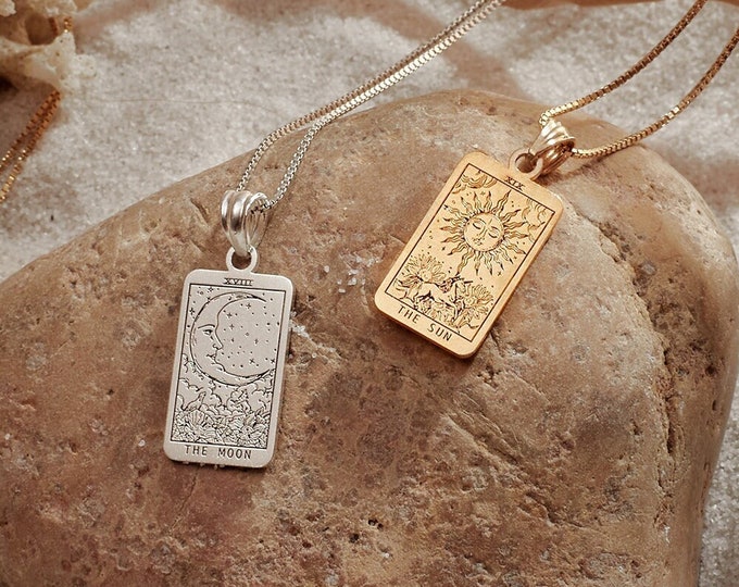 Tarot Card Necklace in a Box Chain - Tarot Necklace - Sun, Moon, Lover, Star, Fool, Magician Pendant - Spiritual Jewelry - Mystic Jewelry