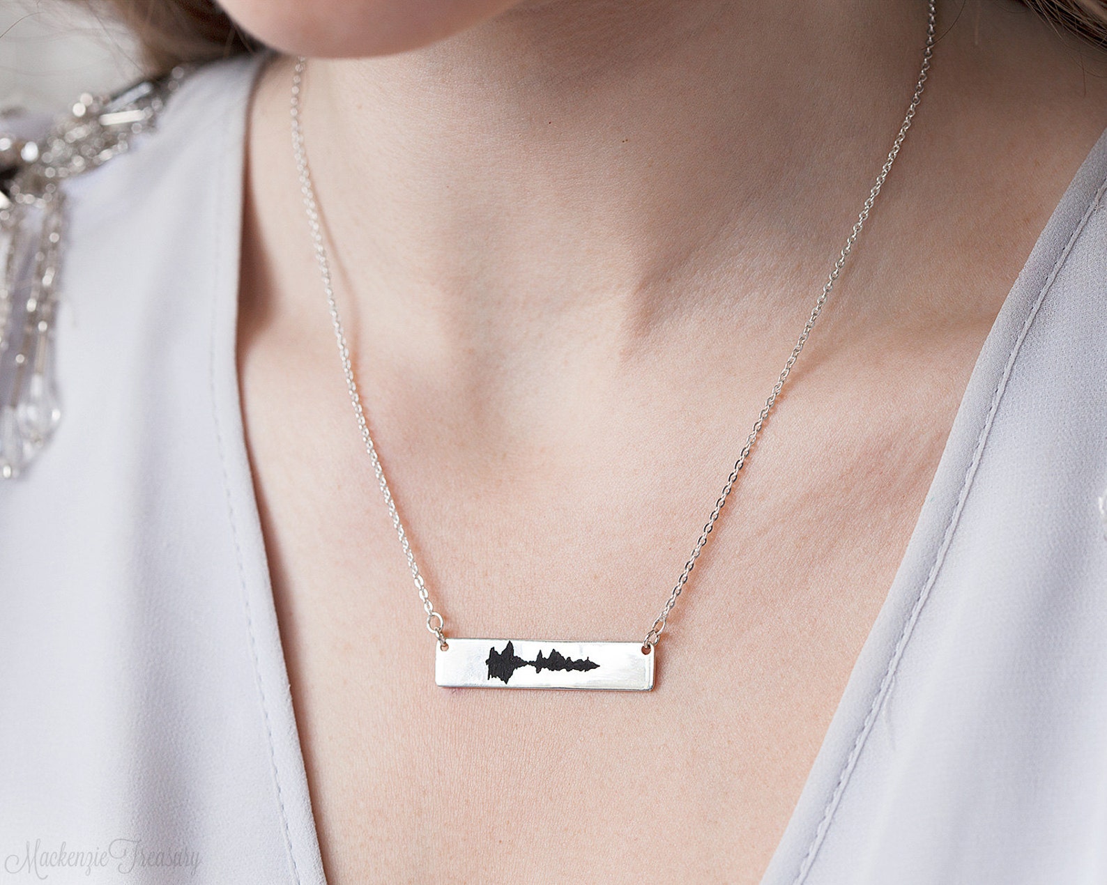 Personalized sound wave necklace Clearance