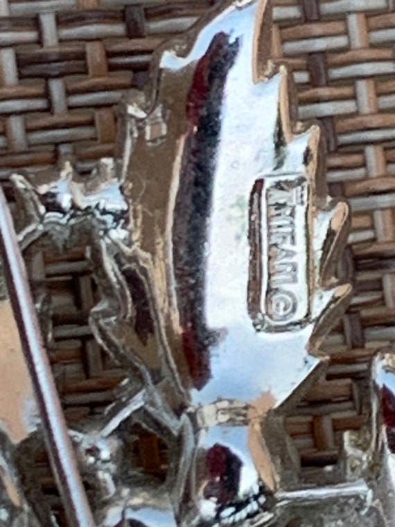 Vintage Trifari Silver Tone Leaves Faux Pearl Rhi… - image 5