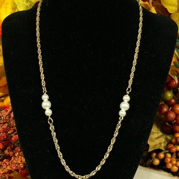 Judy - Lee Vintage Signed faux imitation White Pearl and Gold Tone 19" necklace