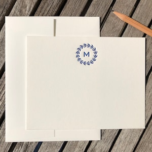 Kranz - Personalisiertes Letterpress Briefpapier - Set aus 25 Karten & Umschlägen