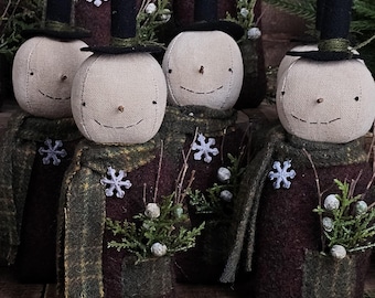 Wool Snowman Shelf Sitter – Rustic Winter Christmas Decor