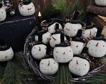 Primitive Wool Snowman Ornament, Winter Folk Art Tiered Tray Home Decor, Farmhouse Christmas Tree Accent, Rustic Snowmen Snowball Head