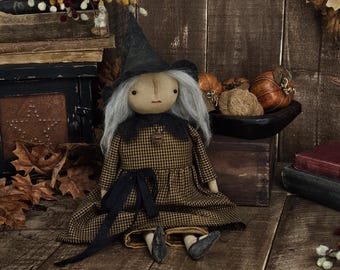 Primitive Halloween Witch Doll Luna – Handmade Fall Folk Art Witch with Homespun Dress and Rustic Autumn Farmhouse Décor Accent