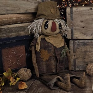 Primitive Scarecrow - Fall FolkArt Scarecrow Doll Home Decor - Farmhouse Autumn Scarecrow Shelf Sitter Decoration - Scarecrow Doll Accent